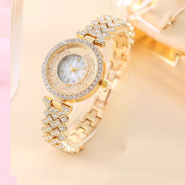 Fashion Watch Popular Fashion Diamond Women’s Watch Quartz Leisure Watches For Women Luxury Watch (without Box)